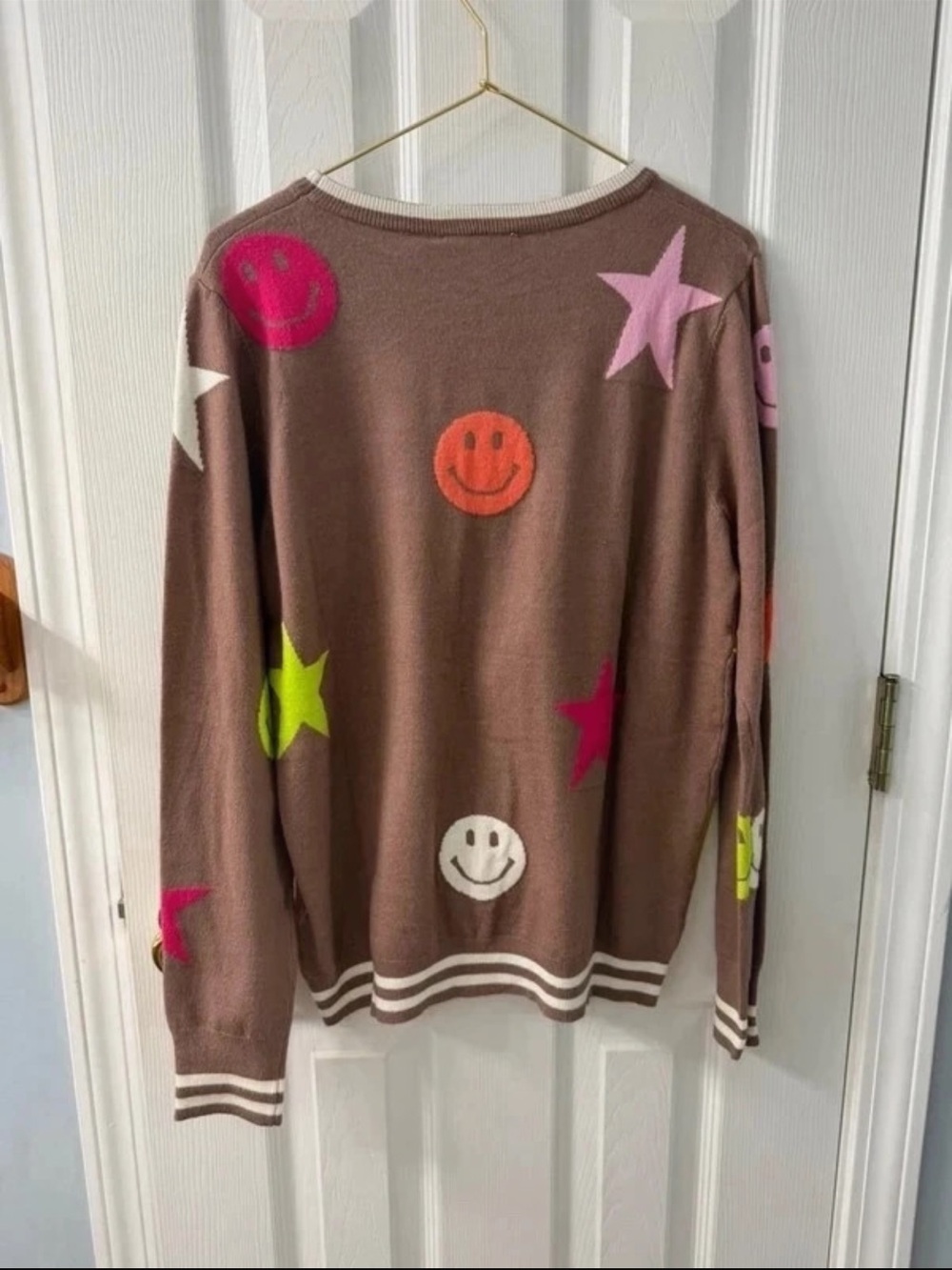 THML Brown Crewneck Sweater with Colorful Smiley & Star Motifs - Picture 2 of 4